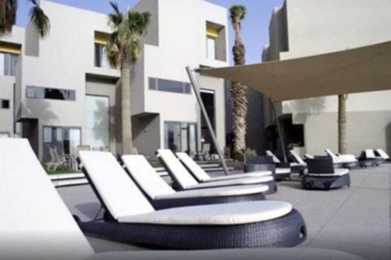 Sea Loft Villas Манама Экстерьер фото