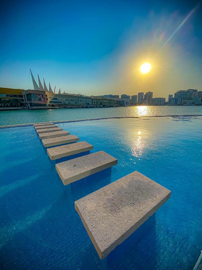 Sea Loft Villas Манама Экстерьер фото